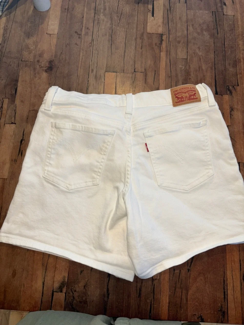 Levi's White Denim Cutoff Shorts - Picture 4 of 6